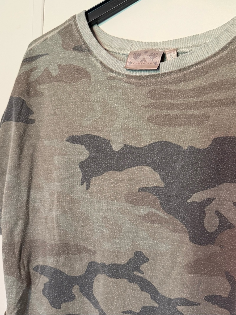 Dantelle Women's Short Sleeve Camo Tee in Olive and Dark Gray